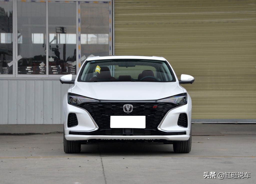 最新款长安逸动顶配,2021款长安逸动手动豪华性价比