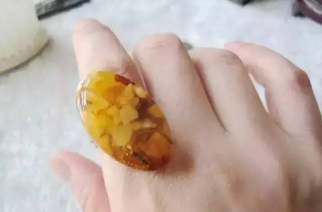 压制琥珀中的气泡是圆的吗,高温压制琥珀是真的吗