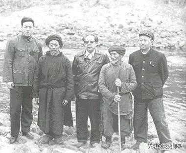 开国中将,戍守陕甘宁被毛*东泽**赞誉有功,指挥海军潜艇首次跨出第一岛链