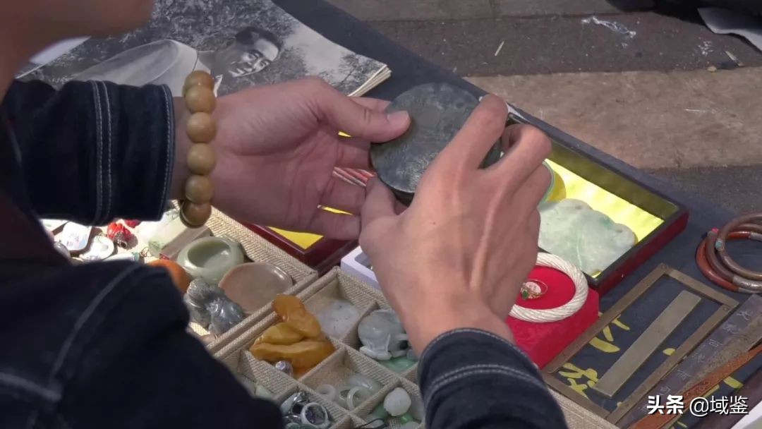 奶奶戴了一生的戒指,奶奶戴了一辈子的首饰真假