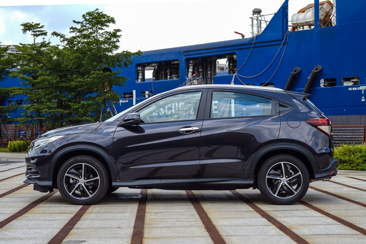 本田缤智羽翼大灯泡怎么更换,广汽本田缤智1.5t发动机型号