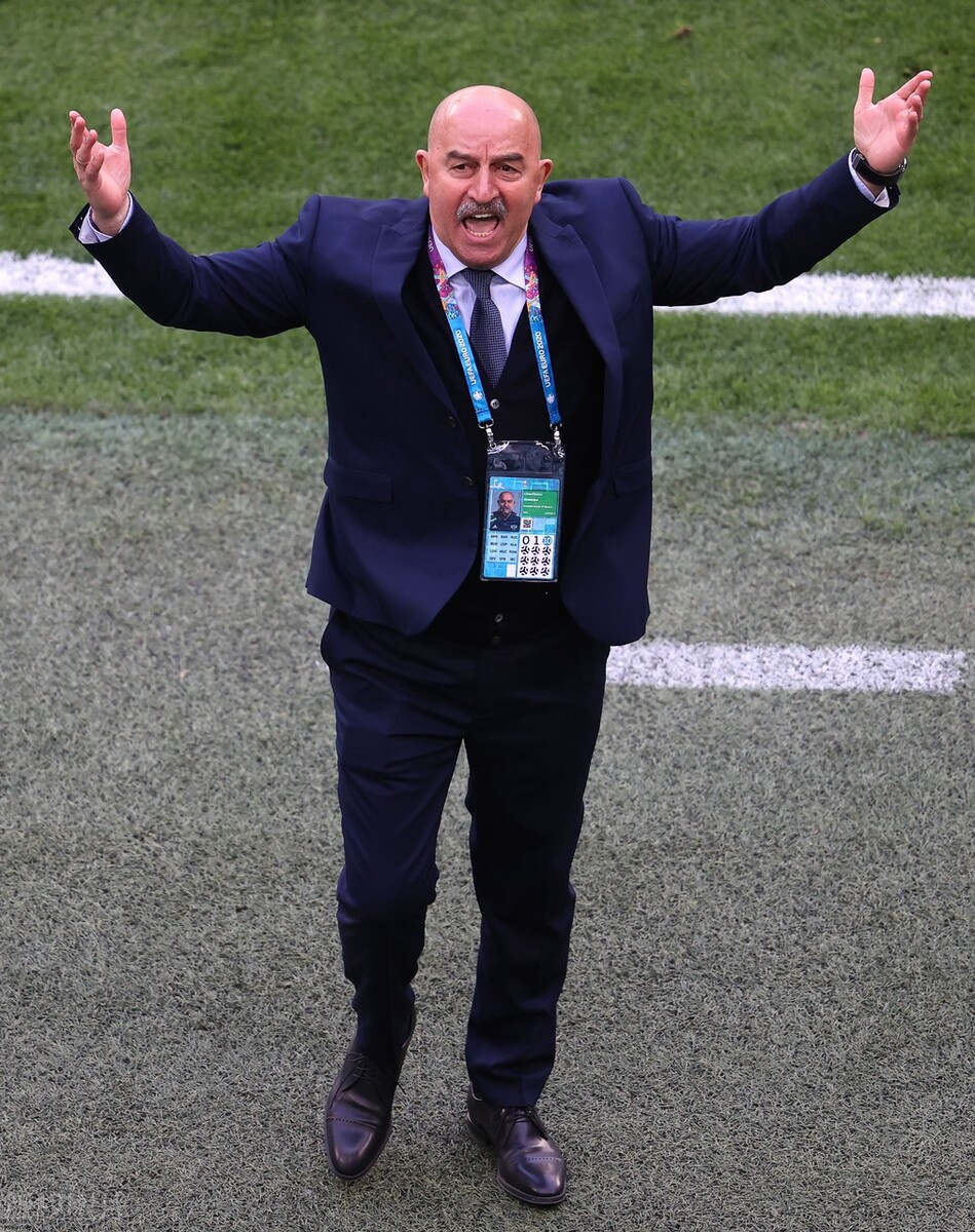 欧洲杯德国主帅勒夫,勒夫个人时装秀