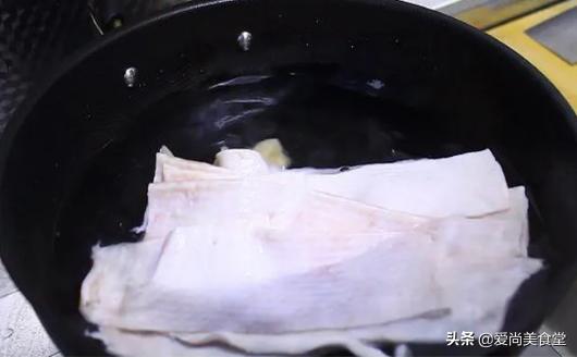 猪皮冻怎样做好吃又好看,猪皮冻如何做法才好吃