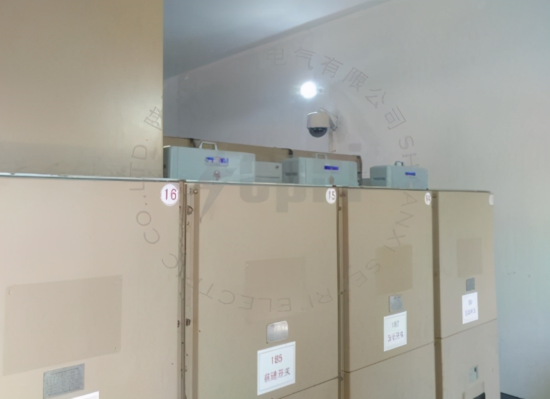 配电柜开关上方烧坏,开关柜烧毁故障原因