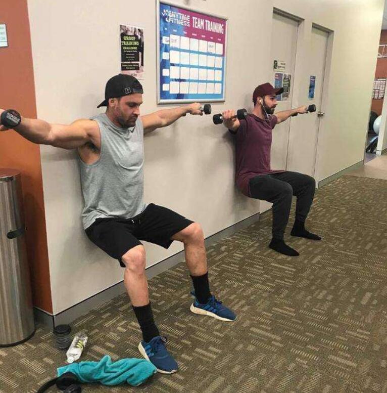 不去健身房怎么最快练腿？在家5个运动，增强腿部力量，变身大神