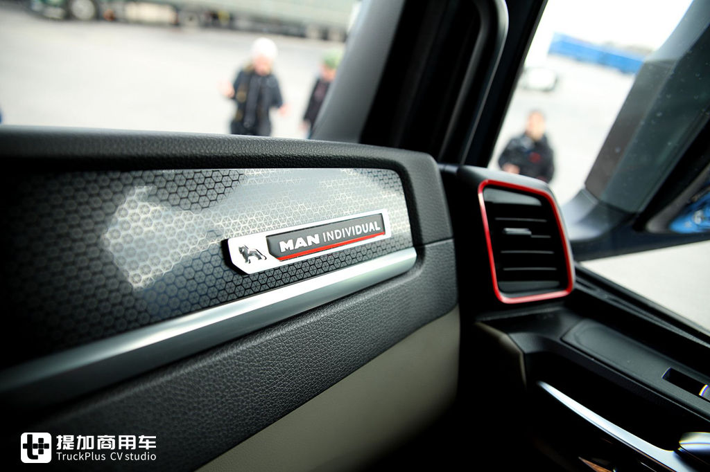 沃尔沃奔驰斯堪尼亚哪个好,奔驰沃尔沃斯堪尼亚卡车哪个更好