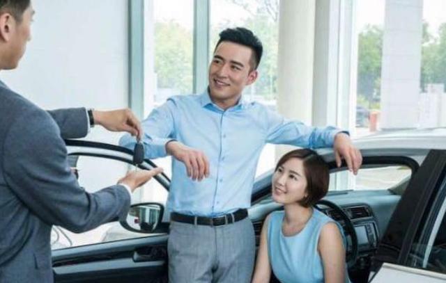 4s店为何不收利息也要你贷款买车,4s店贷款买车有先还利息的吗