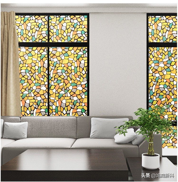 这电视比窗户还大！除了好笑，隐私问题更加引人深思