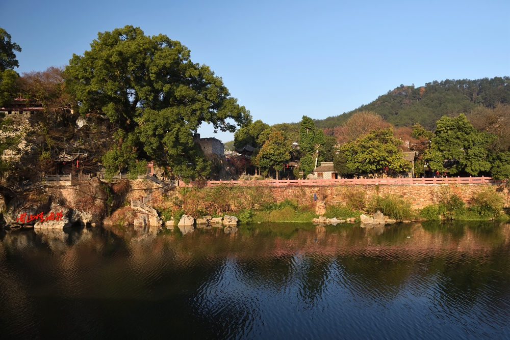 闽西长汀(汀州)古城旅行记:汀江水绕佛挂珠,千嶂深围四面城