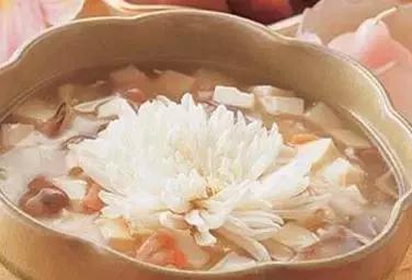 嘴里面有一种奇怪的味道,嘴里有这六种味道莫忽视