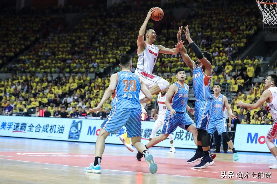 *东王广**朝圣地,苦等举鼎的东莞篮球中心