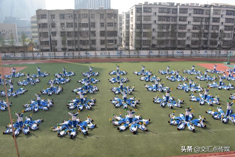 这里，人人都是闪亮的星