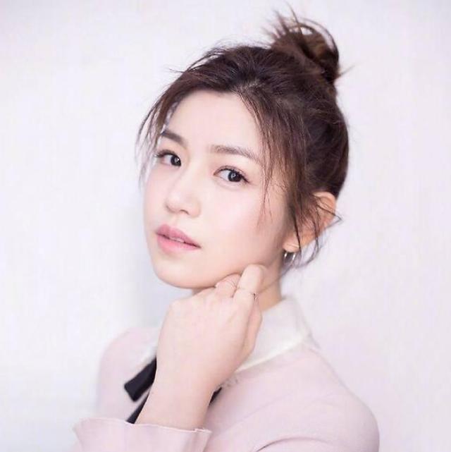 小圆脸难看怎么办,小圆脸黑长直发型