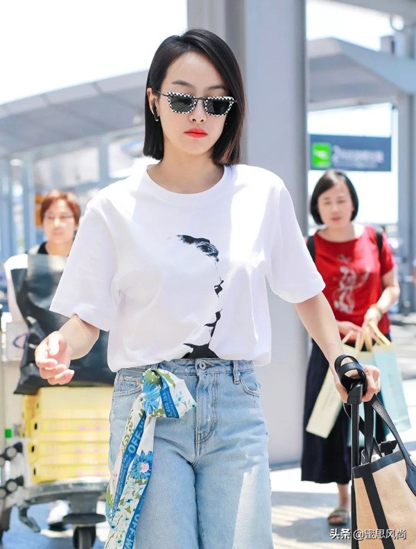 丝巾的正确佩戴方式,丝巾的正确佩戴方法