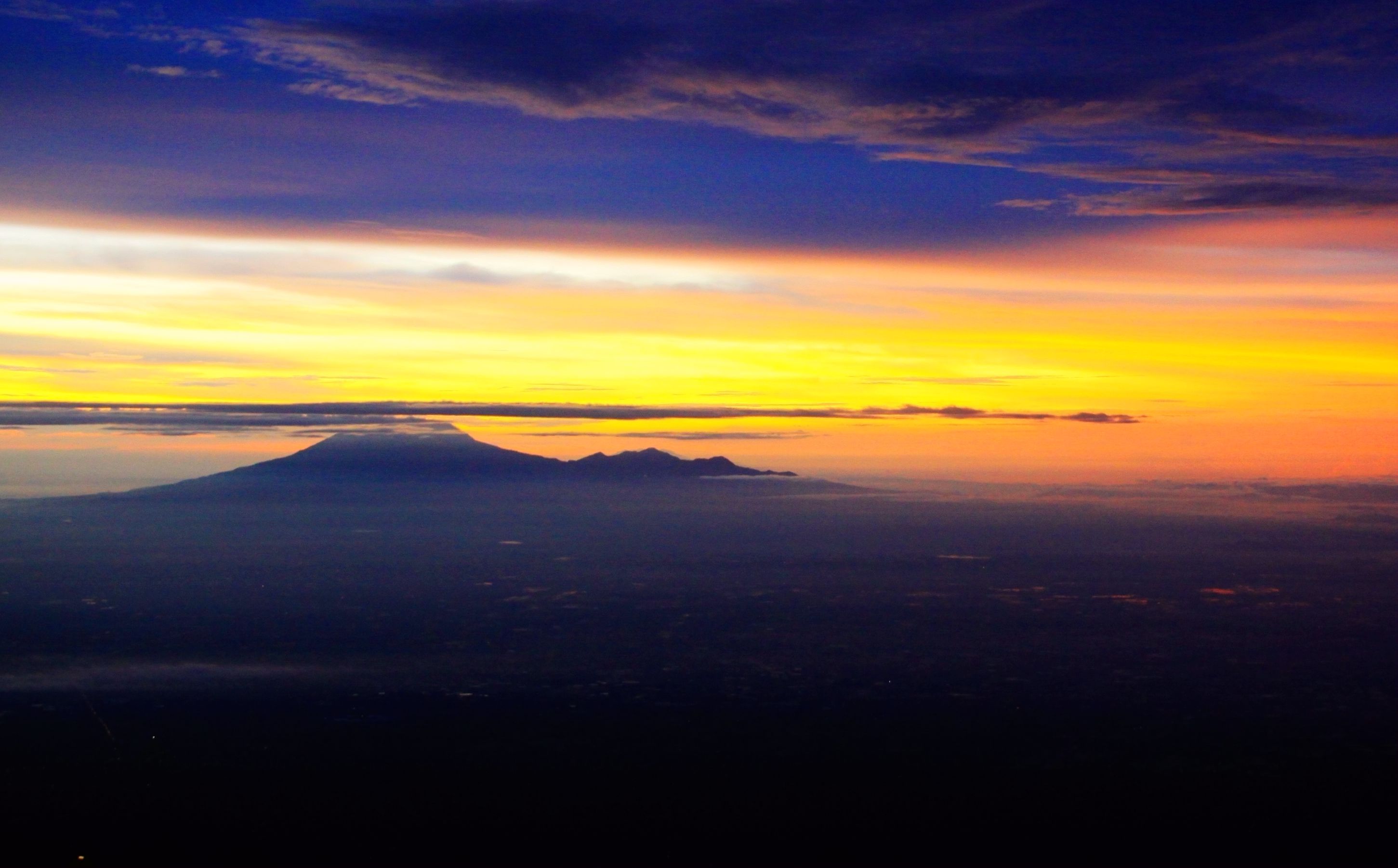 印尼最大的火山 (印尼默拉皮火山环境)