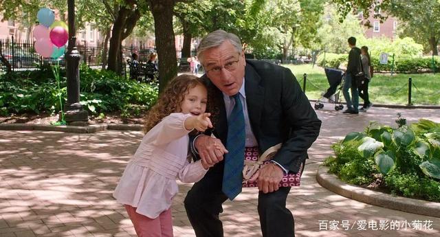 安妮海瑟薇职场电影,安妮海瑟薇职场形象电影