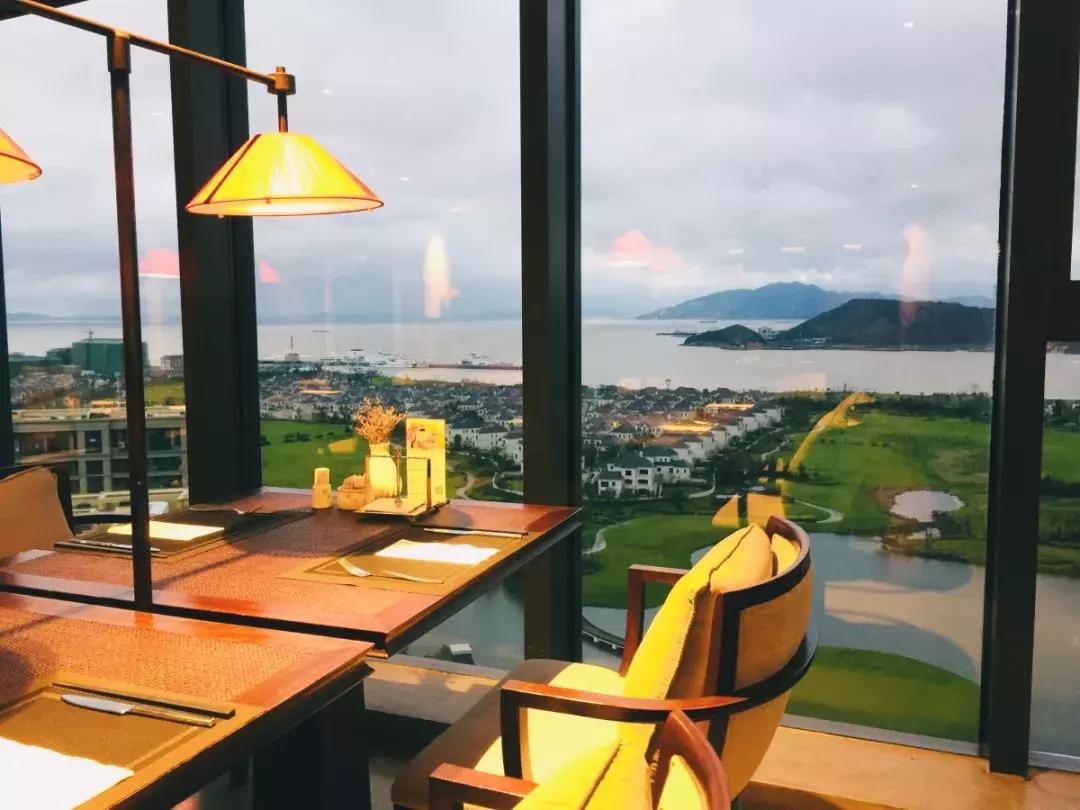 普陀山岛上海景酒店推荐第一名,海天一色面朝大海的度假酒店推荐