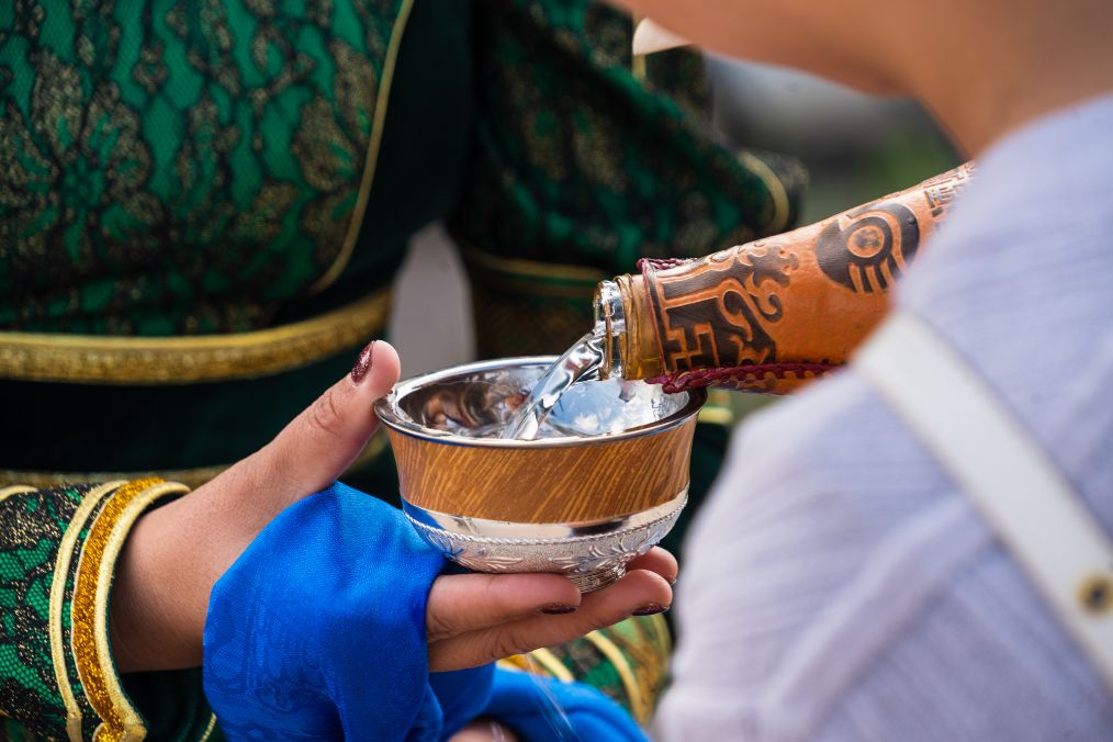 她是滔滔千里黄河的宠儿,阴山之下、河套之上的掌上明珠