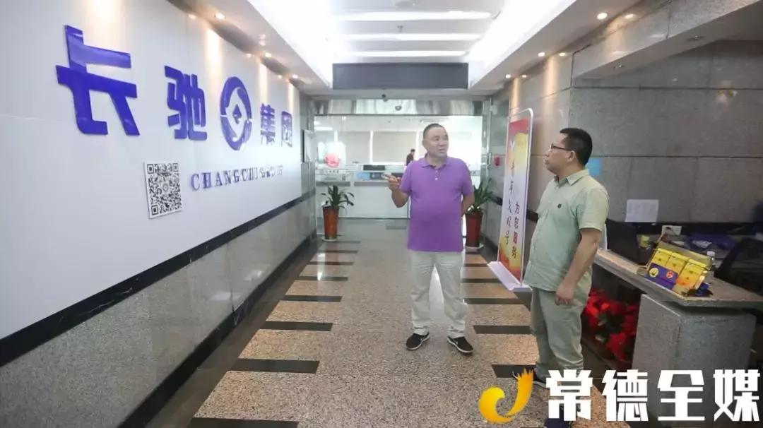 从打桩工做起的常德人，驰骋商界，引进海南第一匹汗血宝马