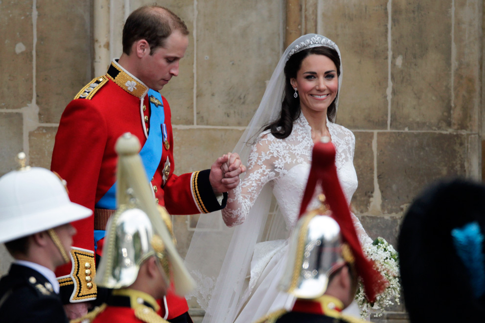 为什么英国还保留着英国皇室呢,英国王室为什么能延续千年