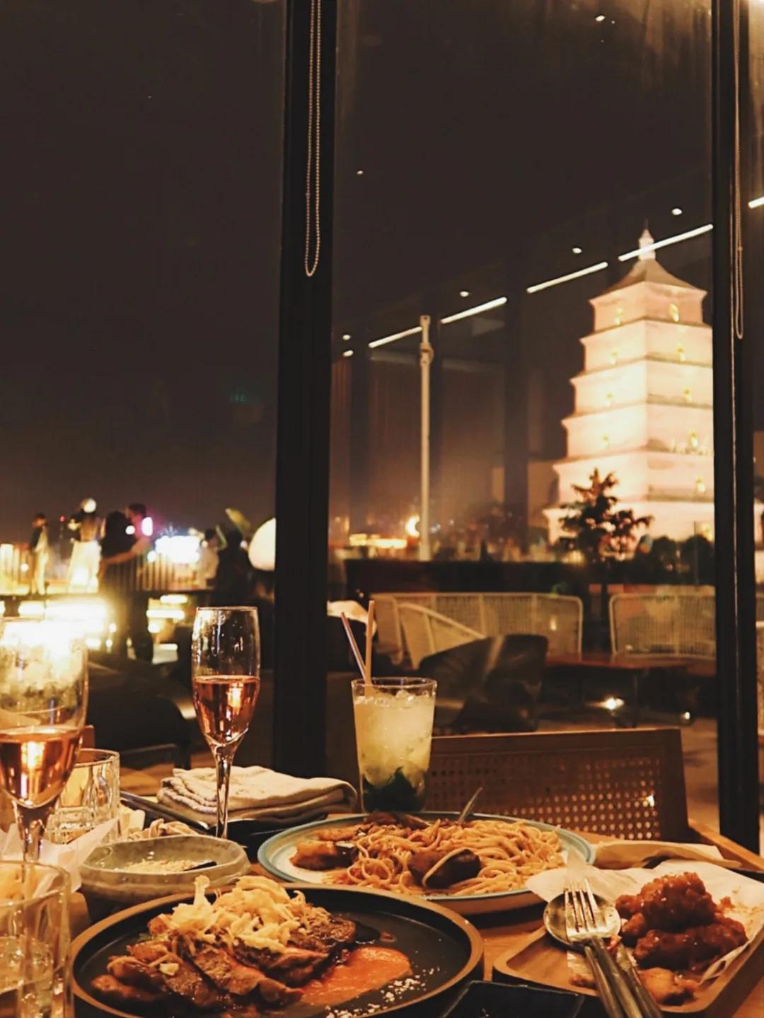 西安有哪些有名气的商场,西安有哪些大型的商场