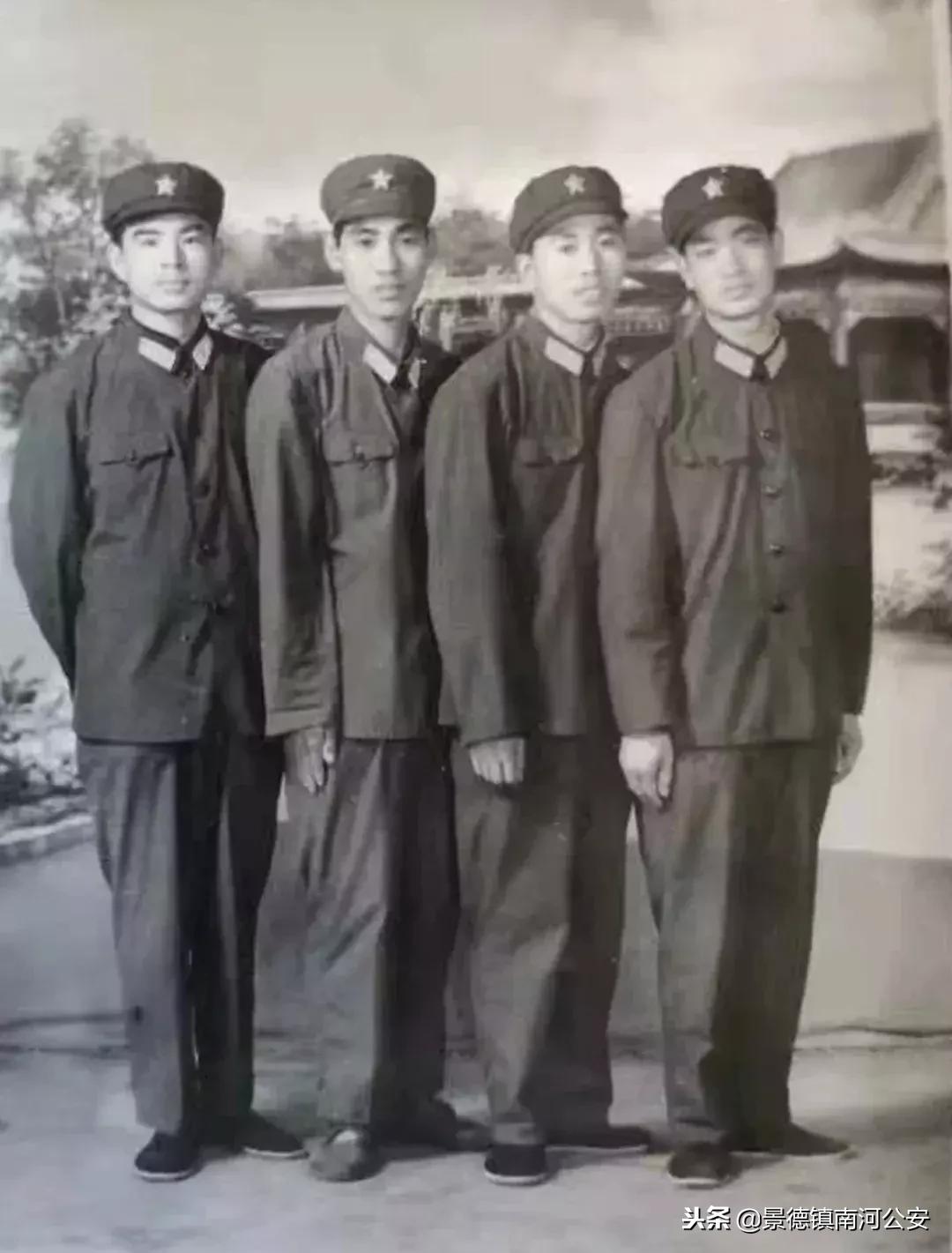 难忘军帽上的红五星