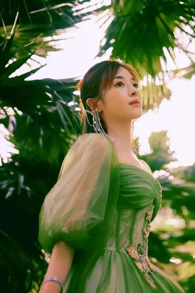 来自四川的6位90后女明星,来自四川的9位绝美女星