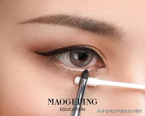 三分钟教你如何画好精致的眼妆,超级简单的眼妆怎么画