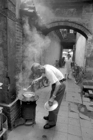 昆明饭店80年代照片,70年代昆明有名的馆子
