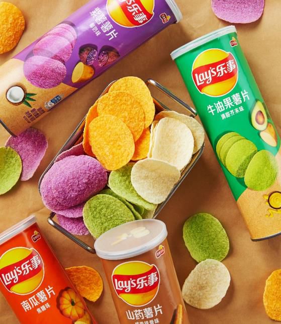 新的脑白金广告,洗脑广告鼻祖脑白金跨界出潮服