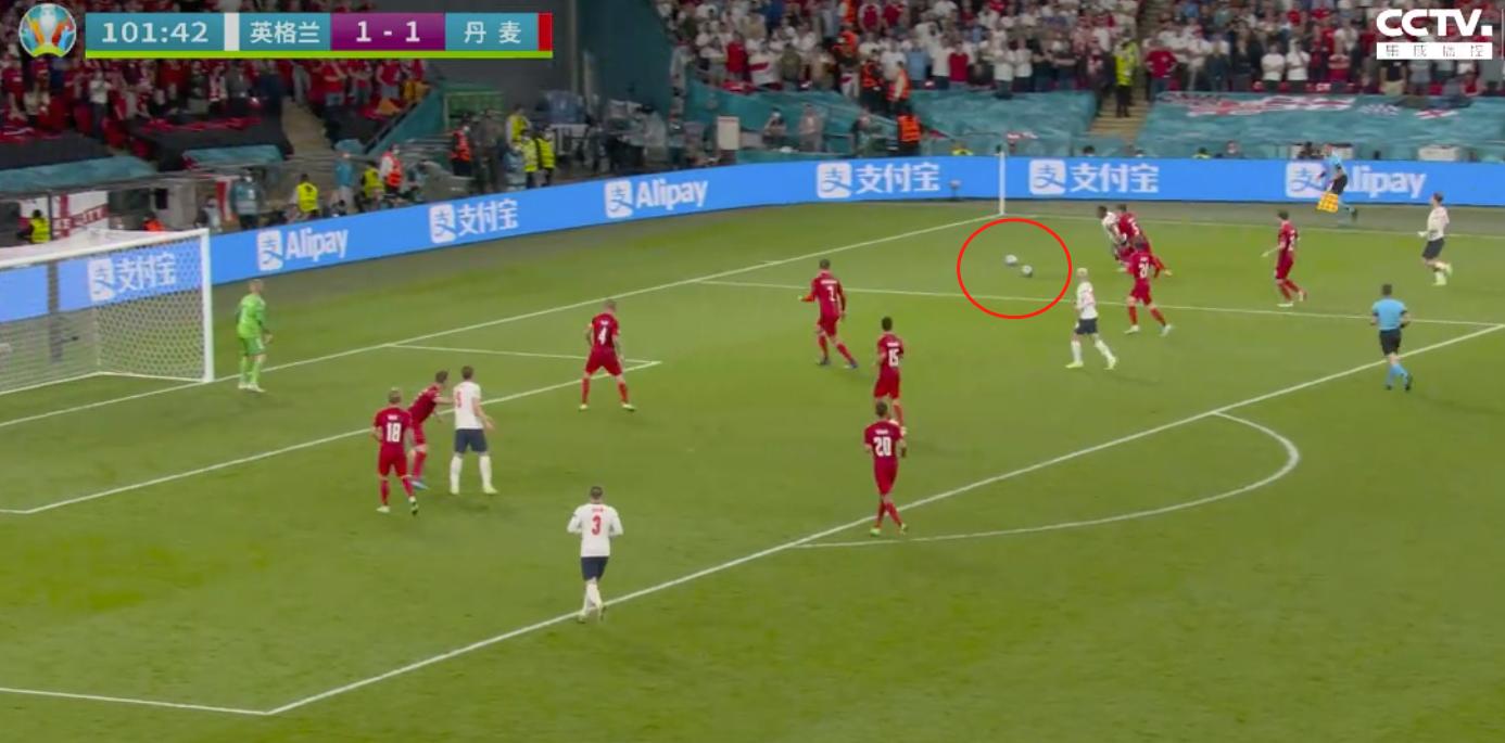 斯特林造点前球场内有2球,斯特林失误盘点