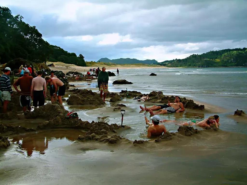夏季温泉攻略推荐,10月1日温泉推荐