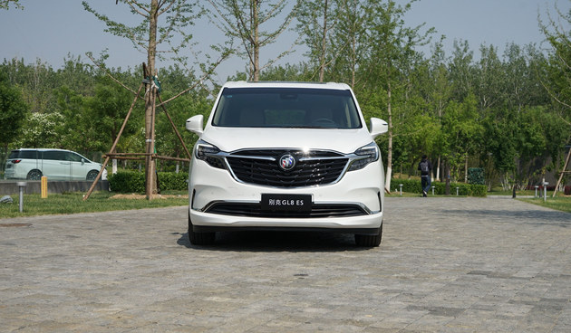 别克gl8陆上公务舱和es的区别,gl8es653t上路要多少钱