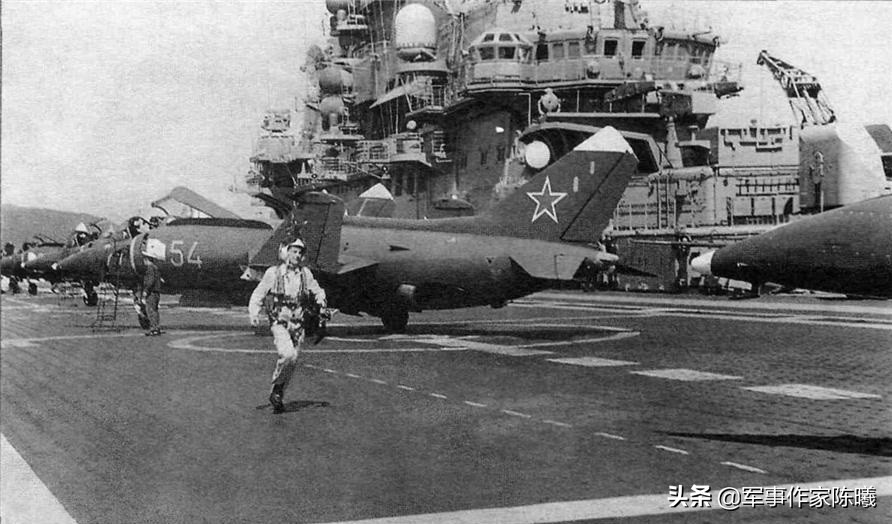 辽宁号航母现在在哪儿,辽宁号航母返回大连卫星图