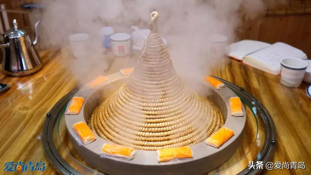 石锅鱼味美汤鲜,云南草帽蒸汽石锅鱼做法