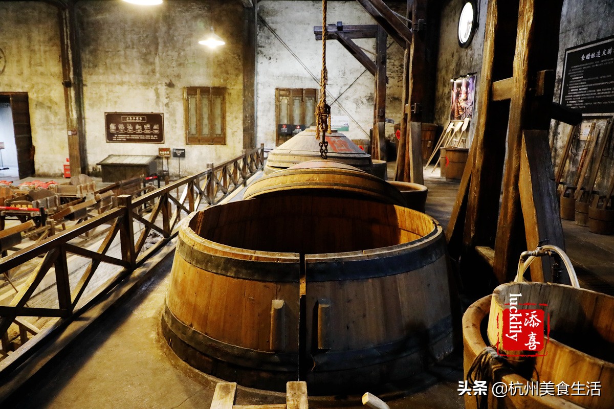 镇江美食三茅宫地锅鸡,镇江美食推荐锅盖面