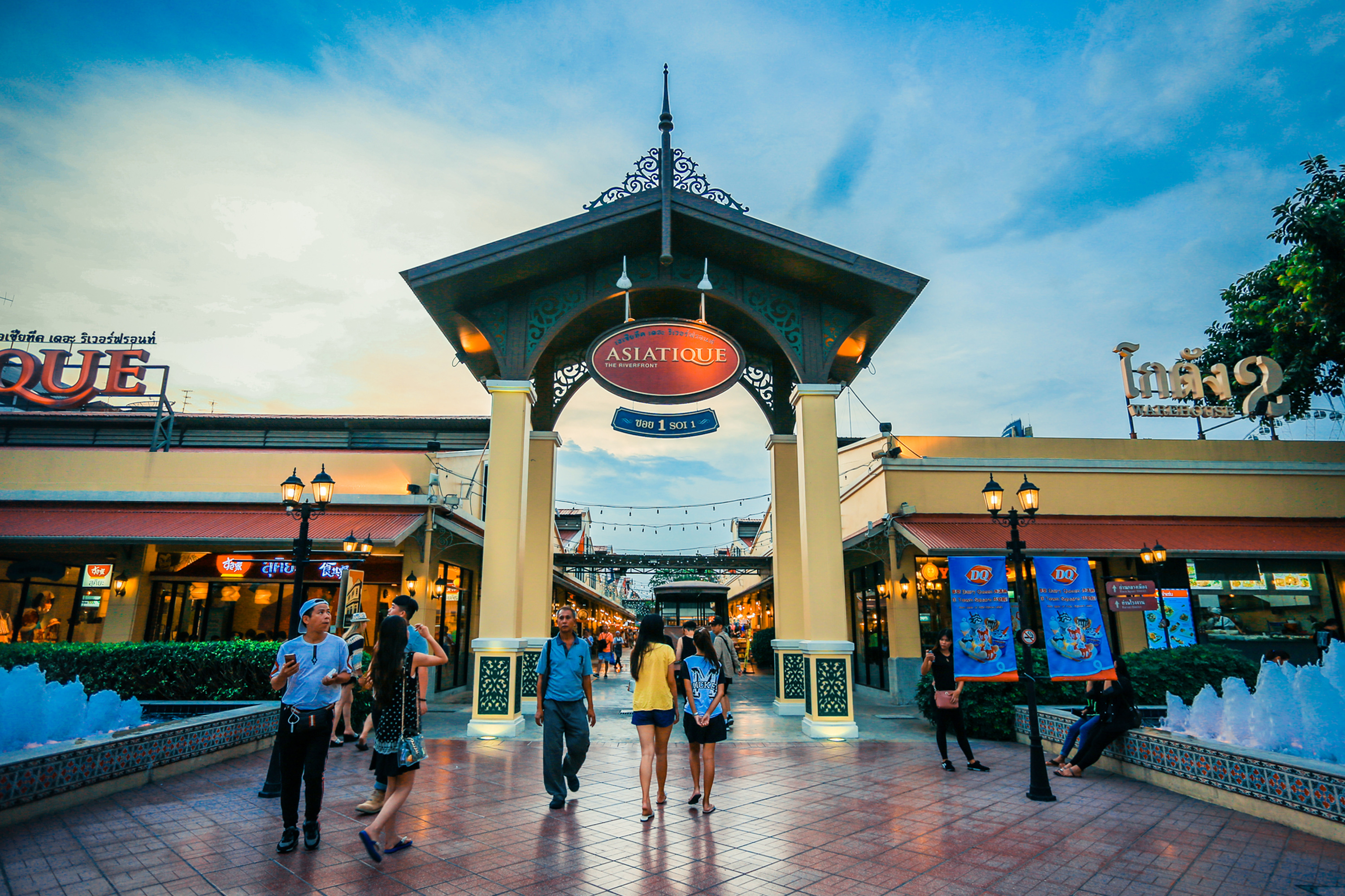 摩天轮夜市曼谷坐摩天轮多少钱,摩天轮夜市免费景点