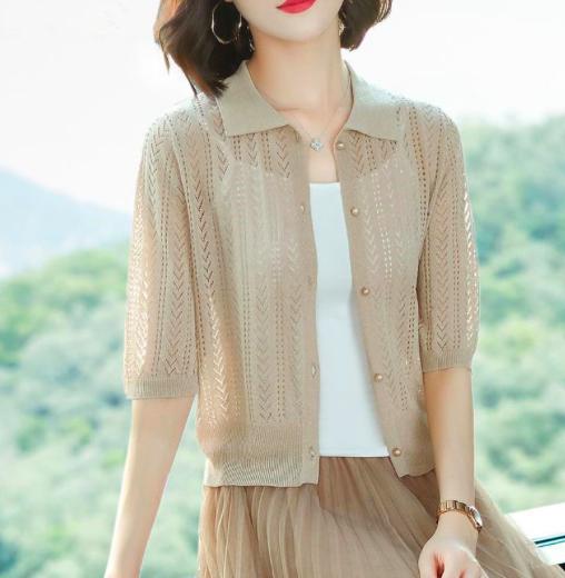 又火了一女装,“将军红”刺绣衫,建议端午穿,到哪都能光彩照人