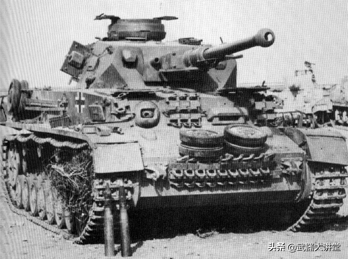 从配角逆袭成为主角，德国四号坦克如何从步兵支援战车到主力的？