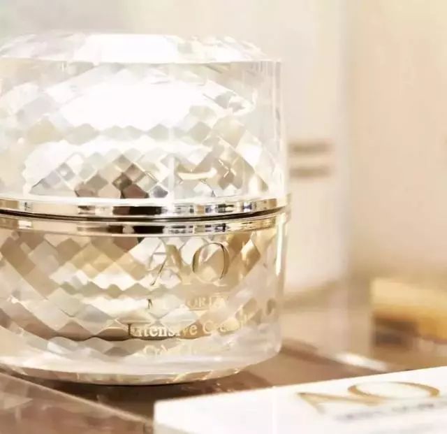 哭了！看完各大牌这些天价护肤品，用SK-II的你都算是勤俭持家