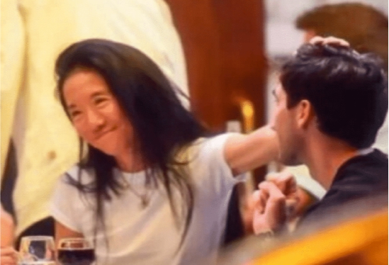 35岁奥运冠军恋上70岁的女富豪,35岁奥运冠军爱上中国富婆