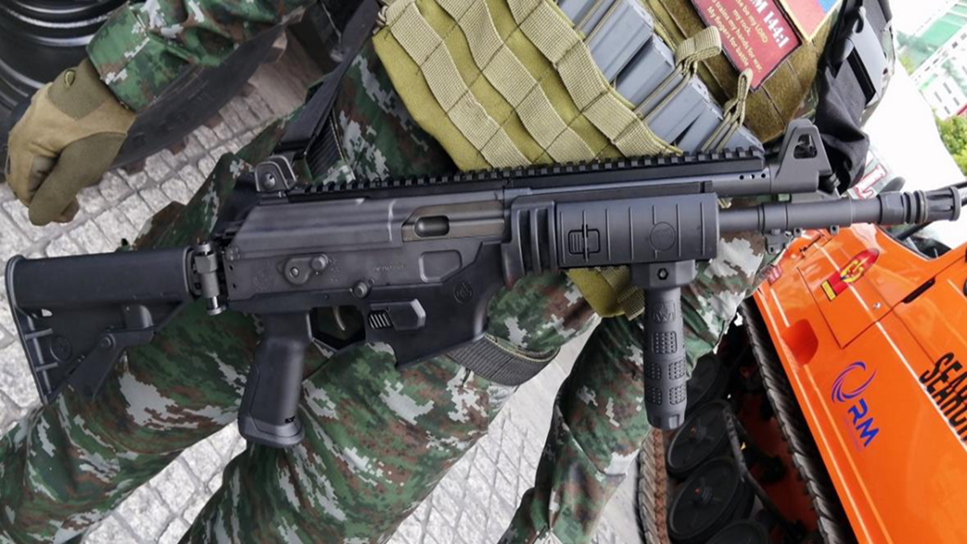 ak系列步枪哪款最好 (加利尔ACE步枪可靠性)