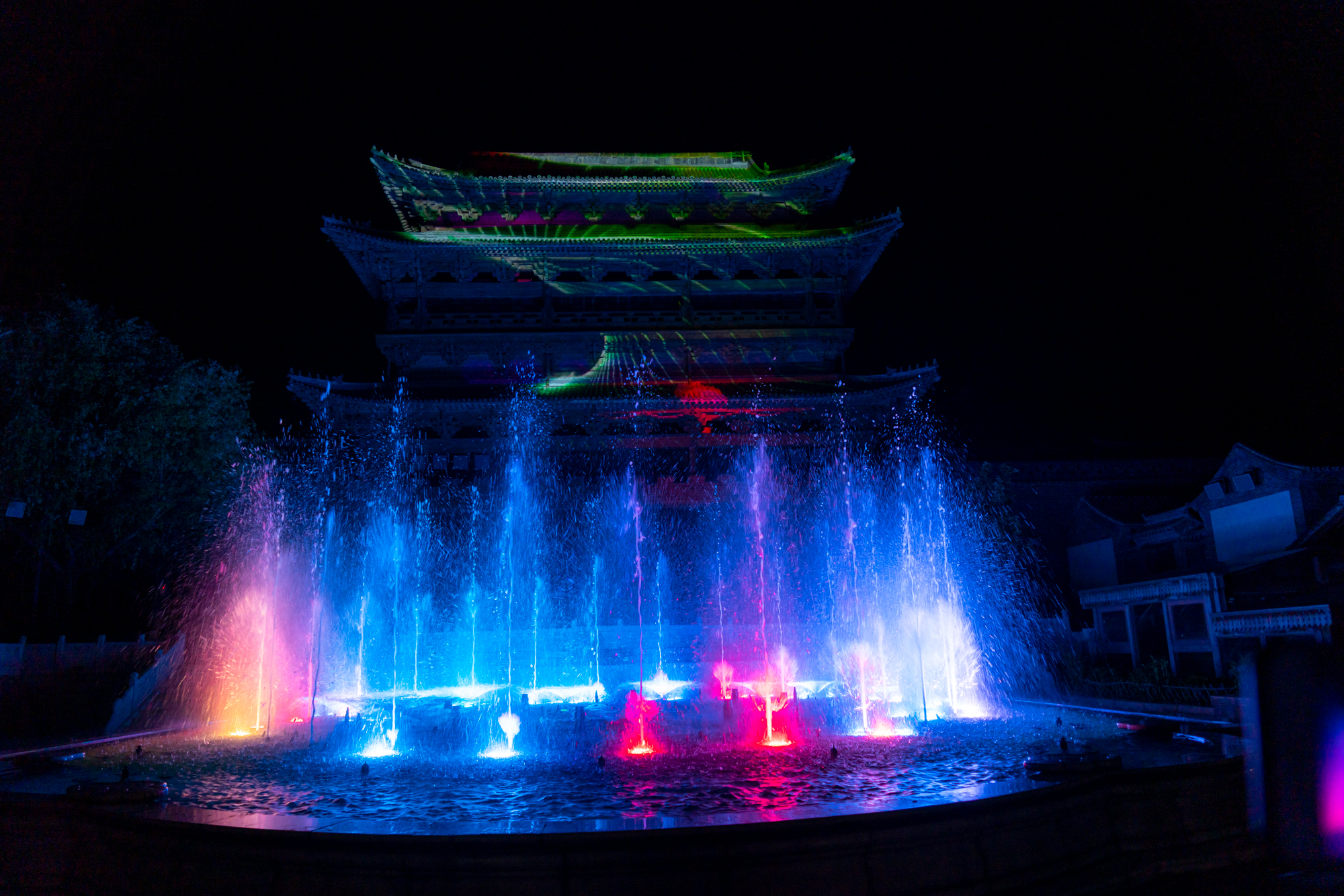 司马台长城的壮观雄奇+北方人的梦里水乡,都在这座京郊水镇了