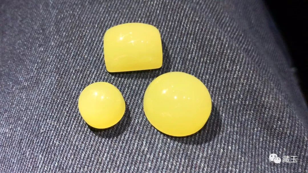 和田玉鸡油黄属于什么档次,和田玉的极品是鸡油黄
