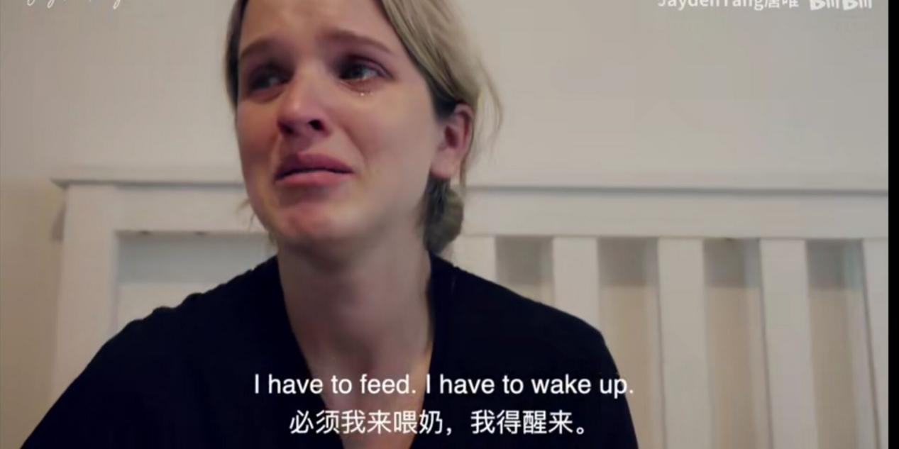 41岁章子怡产后复出疲态明显,章子怡产后独自流泪