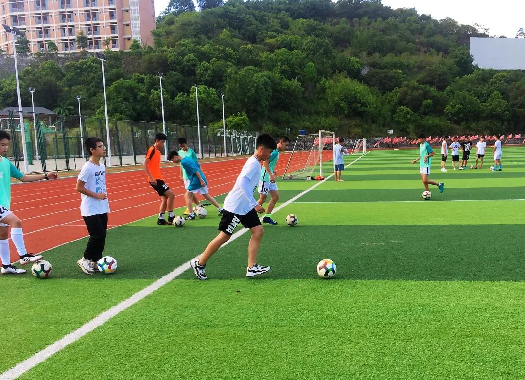 燃！盛夏足球梦，文笔中学“旋风小子”刻苦训练记