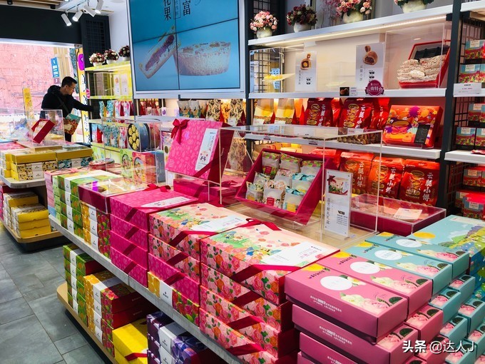 丽江的高颜值客栈逆天了，住一圈连回家的路费都省了！文末有福利