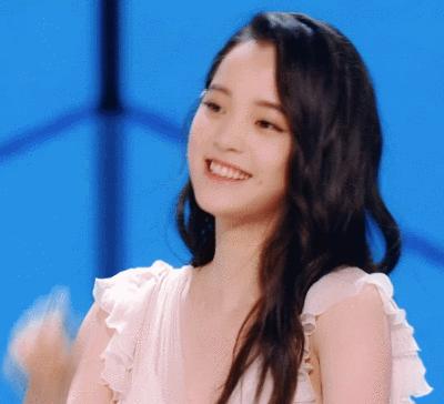 欧阳娜娜的早期写真,欧阳娜娜写真惹争议照片