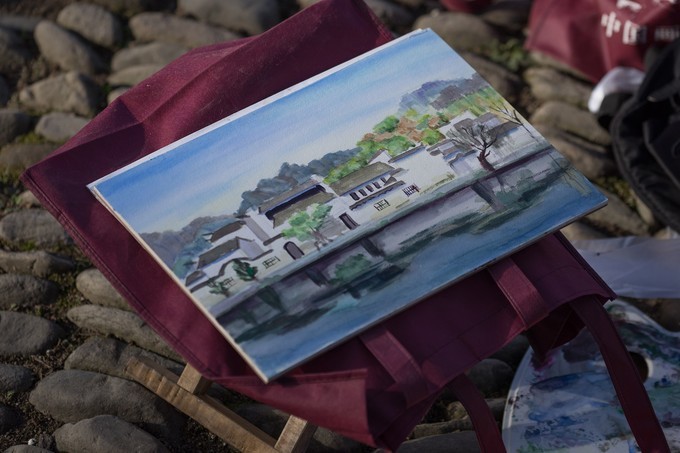 「徽州冷」宏村秋深晴少，友谊地久天