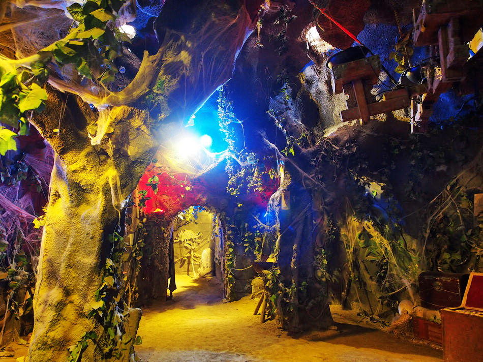 跟着星爷和老谋子的电影，去逛这座大名鼎鼎的西北影视城堡